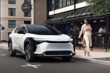 Tesla submits new Roadster trademarks in US as production plans progress