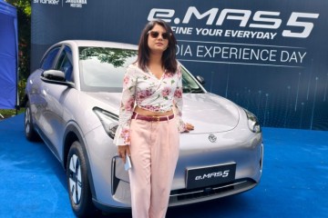 Proton e.MAS 5 short test drive: what matters more, price or features?