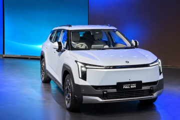 Geely targets 500 Wh/kg solid-state battery for 1,000 KM EV range