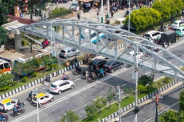 Japanese automakers promote multiple powertrain options as China focuses on EVs