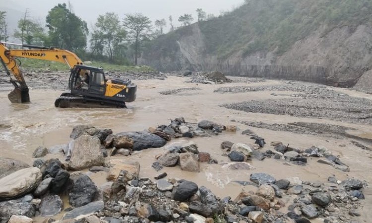 Vehicle movement suspended on BP Highway and Hilsa-Simikot road