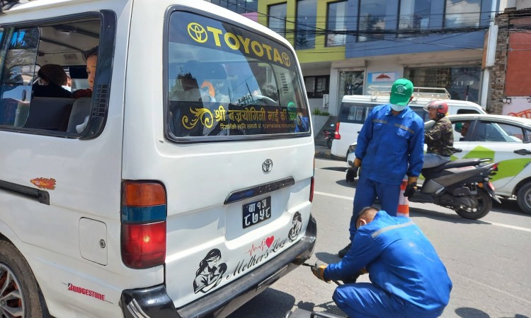 Vehicle emission tests intensified to control air pollution in Kathmandu Valley