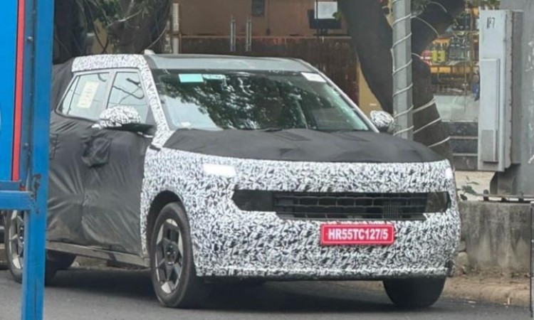 Second-gen Kia Sonet spotted testing for the first time