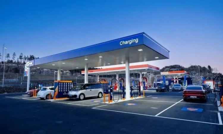 Government plans EV charging hubs at fuel stations, mandatory spacing rules in the works