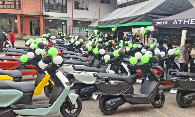 Ather Nepal sets single-day delivery record with 208 electric scooters