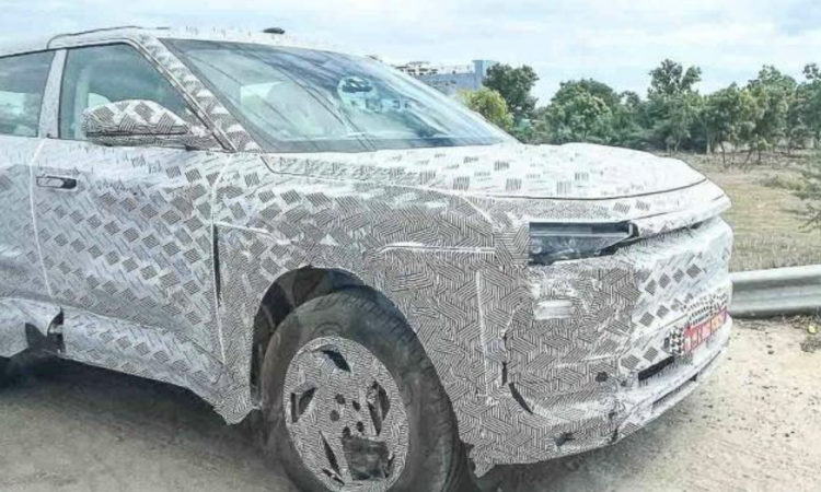 Mahindra BE.07 caught testing with pillarless doors