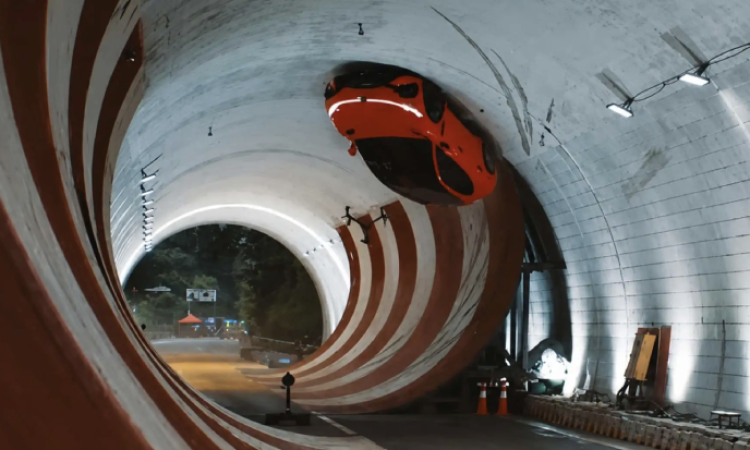 Chinese electric SUV recreates Mercedes’ iconic upside-down tunnel stunt
