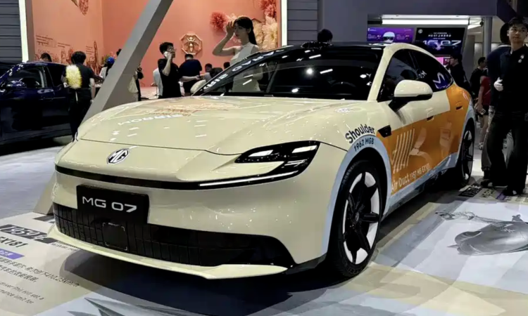 MG launches 07 in China with EV and PHEV variants
