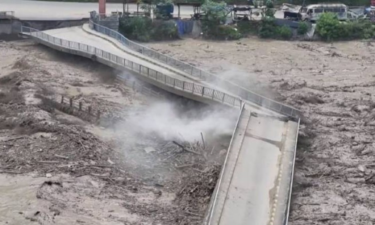 Flood damages 40 km of roads and 19 bridges