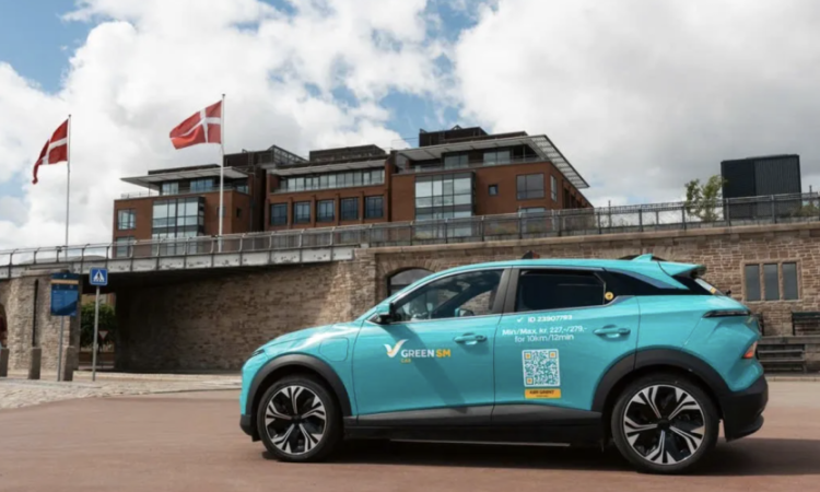 VinFast launches electric taxi service in Europe