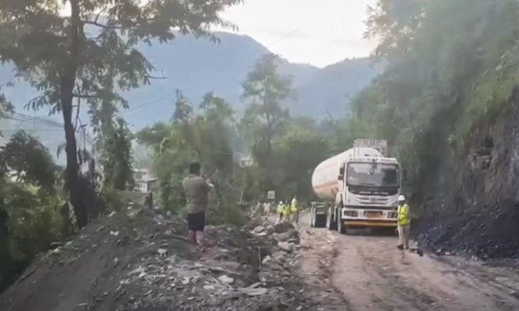 Vehicles begin using new track at Krishnabhir