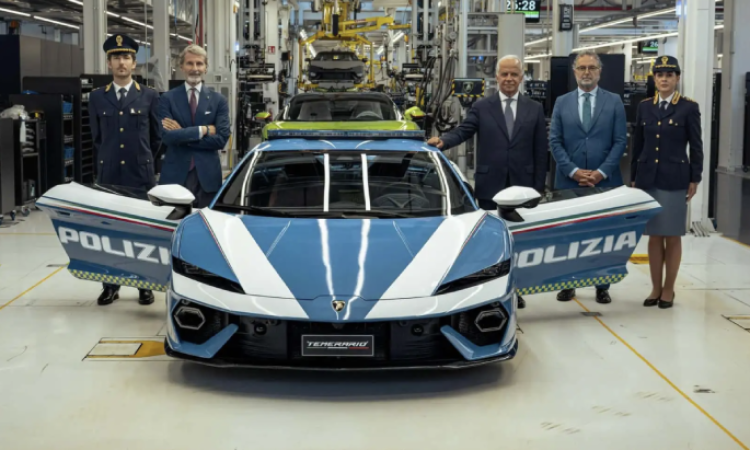 Italy’s Police add 907-HP Lamborghini Temerario to fleet